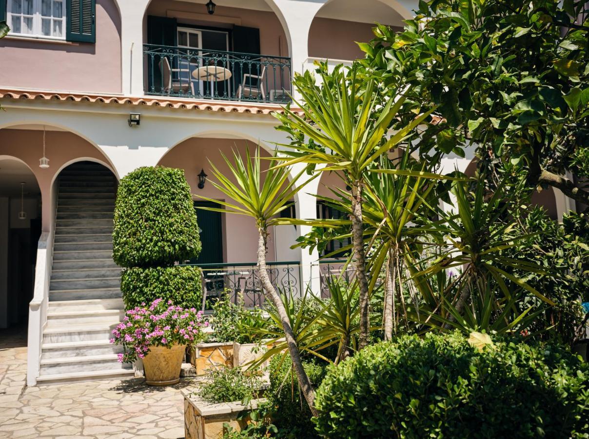 Alamis & Aparthotel 4*