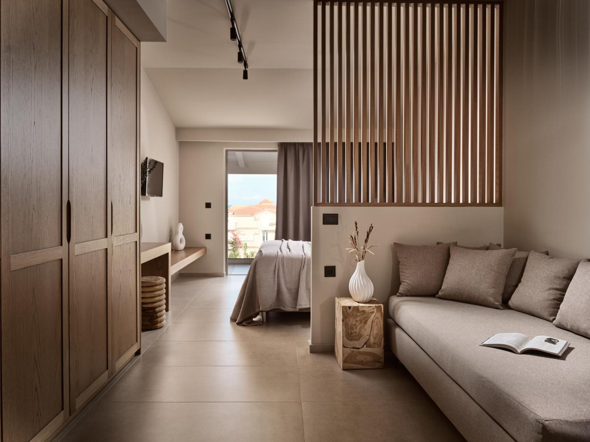 Alamis & Aparthotel