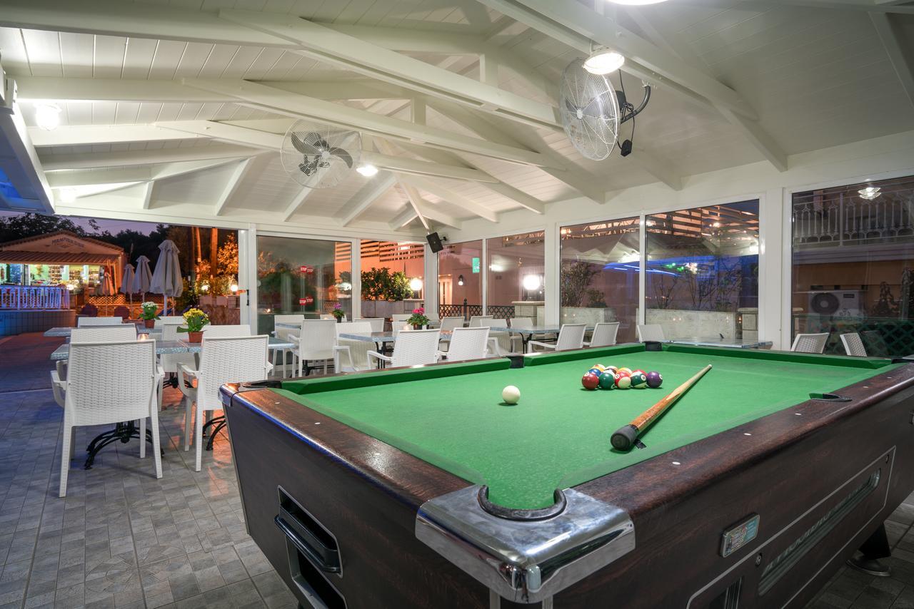 Aparthotel Alamis & 4*